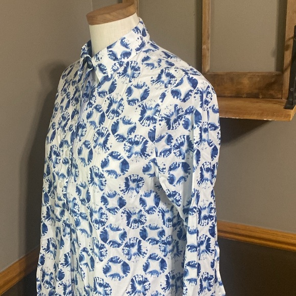 Chico’s blue & white tie dye long sleeve 1/2 button down tunic size 4 - Picture 4 of 7